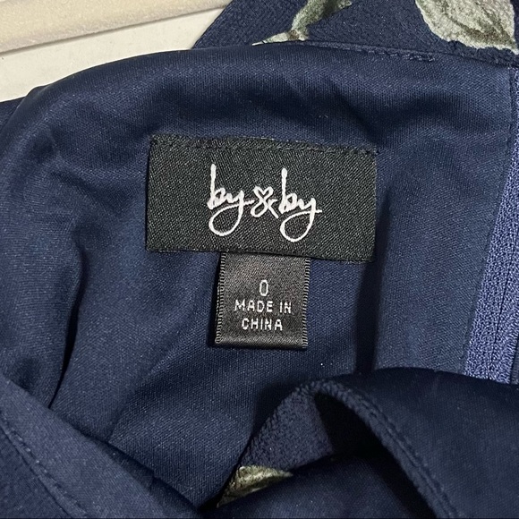 By & By women’s floral print off the shoulder high low hem bubble crepe dress, 0 - Picture 3 of 11